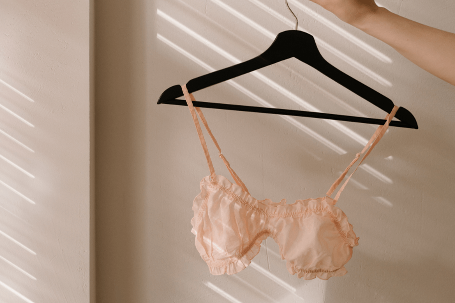 Biustonosz plunge dla kogo